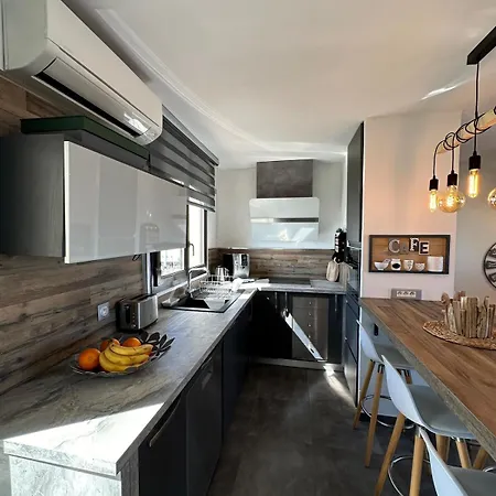 Superbe Triplex Vue Panoramique Sur Saint-tropez شقة كوغولين