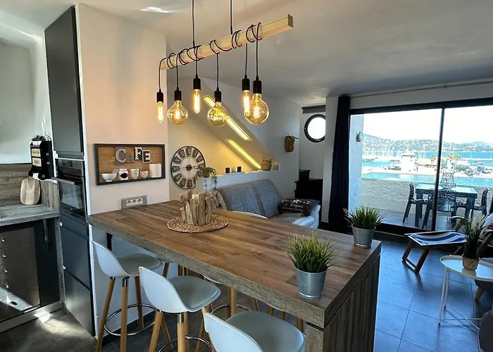 Superbe Triplex Vue Panoramique Sur Saint-tropez Appartement Cogolin