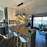 Superbe Triplex Vue Panoramique Sur Saint-tropez 公寓 孔格林