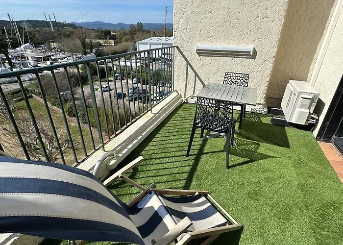 شقة Superbe Triplex Vue Panoramique Sur Saint-tropez *